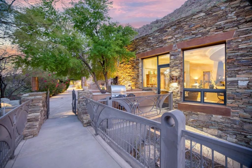 culptural Elegance Arizona Estate Designed by Ken Hutchinson Listed at 17 Million 6