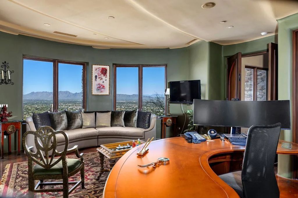 culptural Elegance Arizona Estate Designed by Ken Hutchinson Listed at 17 Million 70