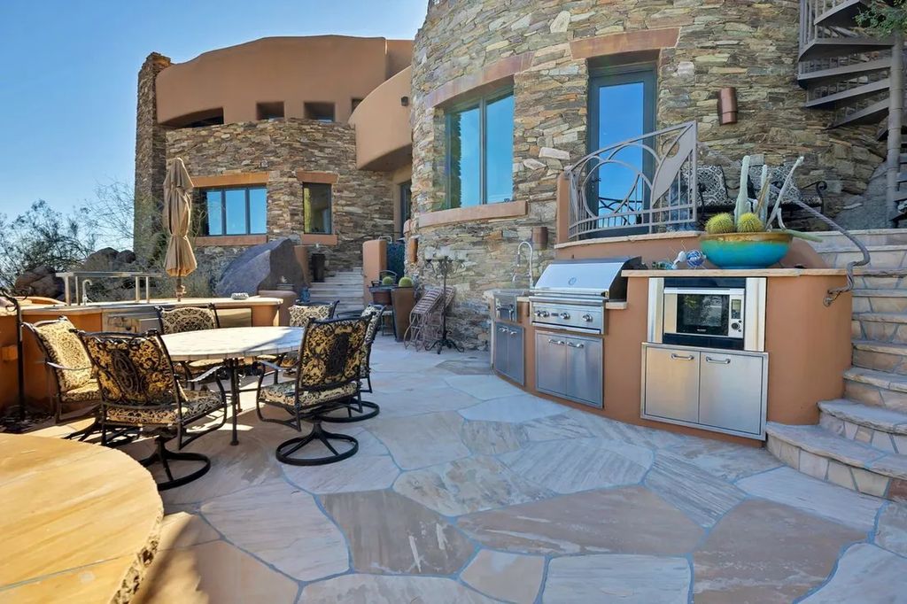 culptural Elegance Arizona Estate Designed by Ken Hutchinson Listed at 17 Million 77