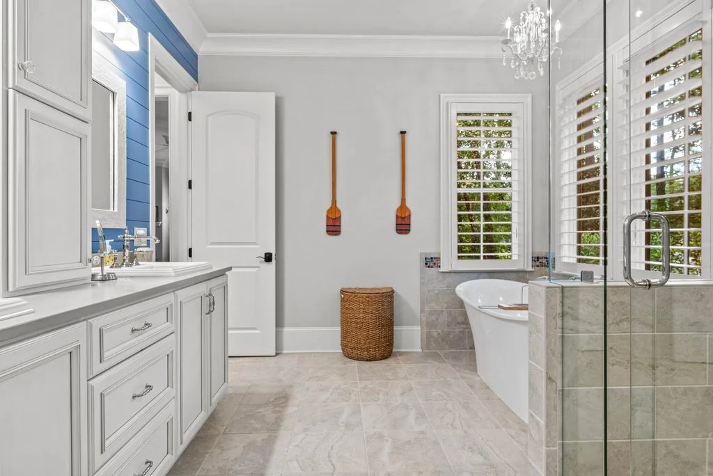 1831 Parrotts Pointe Rd 5.295M Luxury Home Showcasing Exceptional Design and Lakeside Peace 13