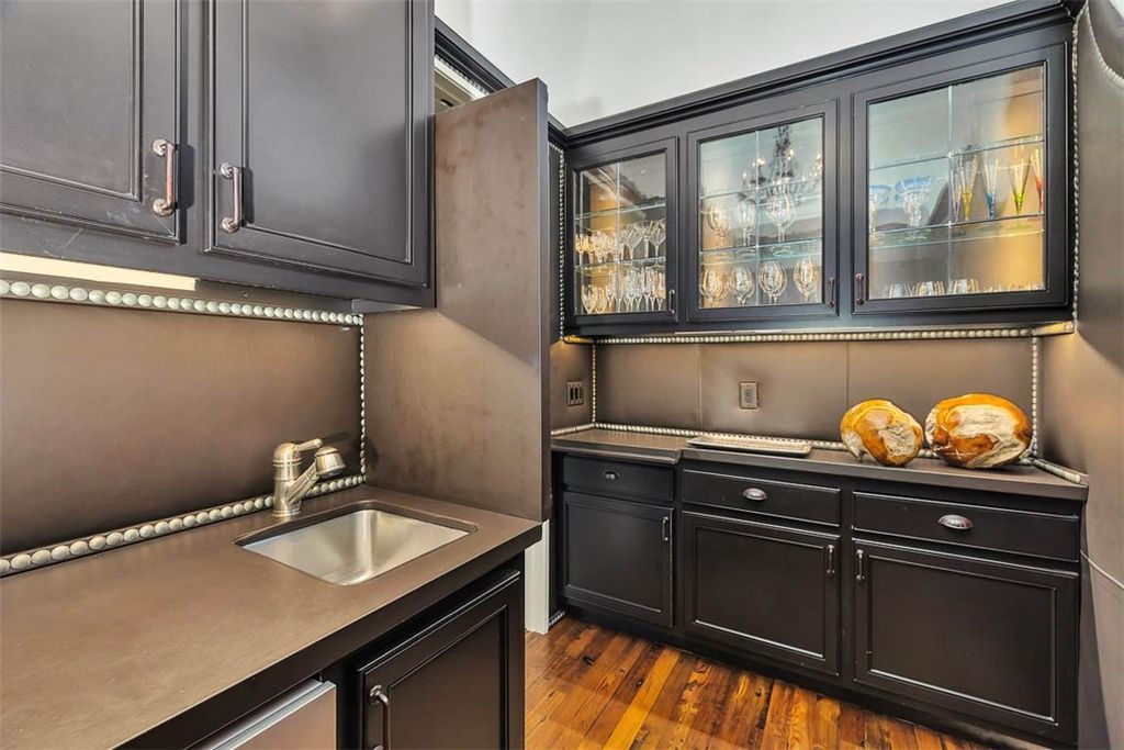 Exclusive Gated Retreat Luxurious Coastal Estate in The Lodge Sea Island for 12.725 Million 11