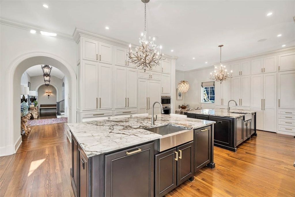Exclusive Gated Retreat Luxurious Coastal Estate in The Lodge Sea Island for 12.725 Million 13