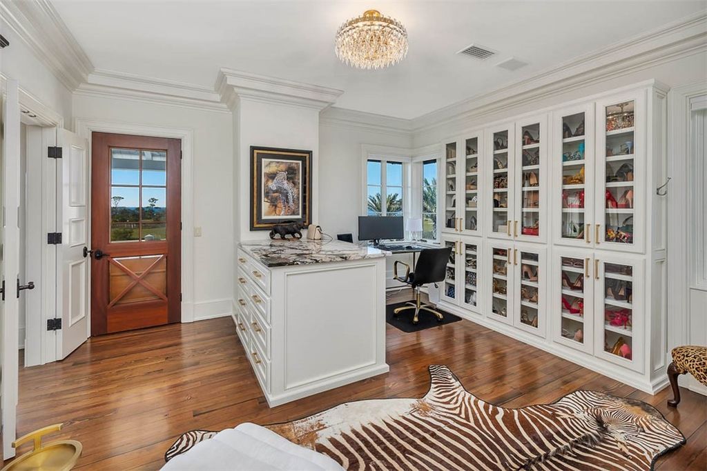 Exclusive Gated Retreat Luxurious Coastal Estate in The Lodge Sea Island for 12.725 Million 40