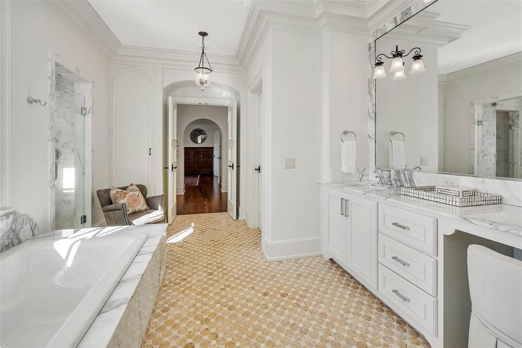 Exclusive Gated Retreat Luxurious Coastal Estate in The Lodge Sea Island for 12.725 Million 46