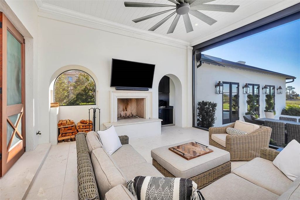 Exclusive Gated Retreat Luxurious Coastal Estate in The Lodge Sea Island for 12.725 Million 56