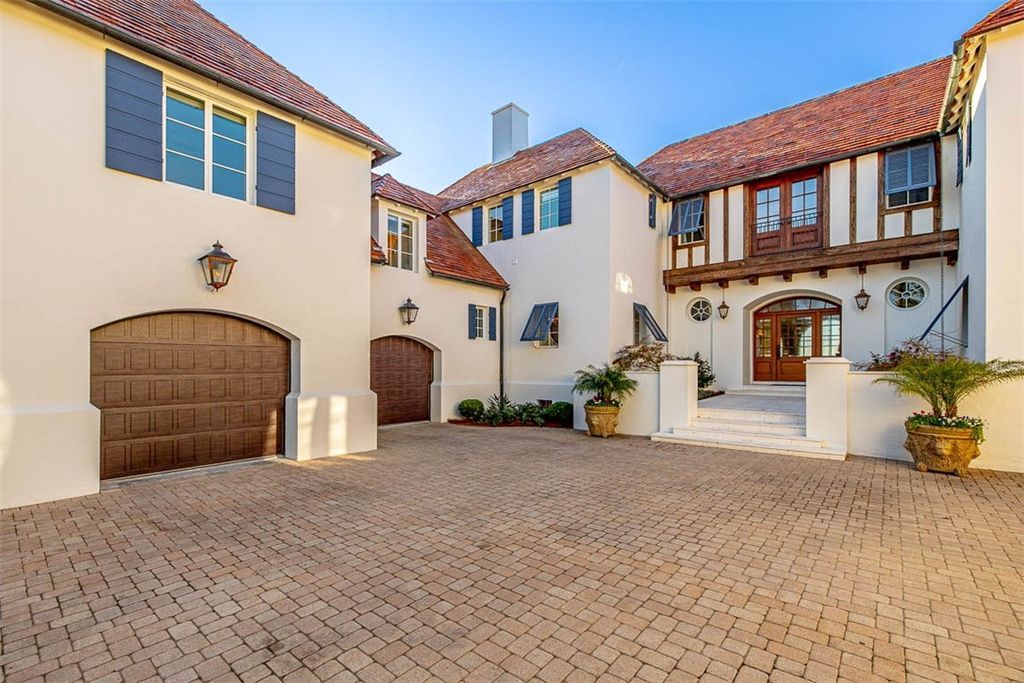 Exclusive Gated Retreat Luxurious Coastal Estate in The Lodge Sea Island for 12.725 Million 7