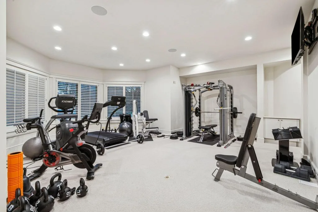 1492 Hunter Dr Is a Breathtaking 5.5M Resort Style Estate Offering Lavish Privacy in Wayzata 10