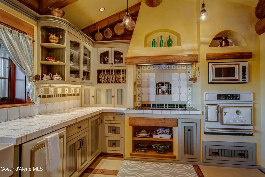 152 Locke Cutoff Rd Offers Ultimate Privacy and Bespoke Design for 14 Million 7