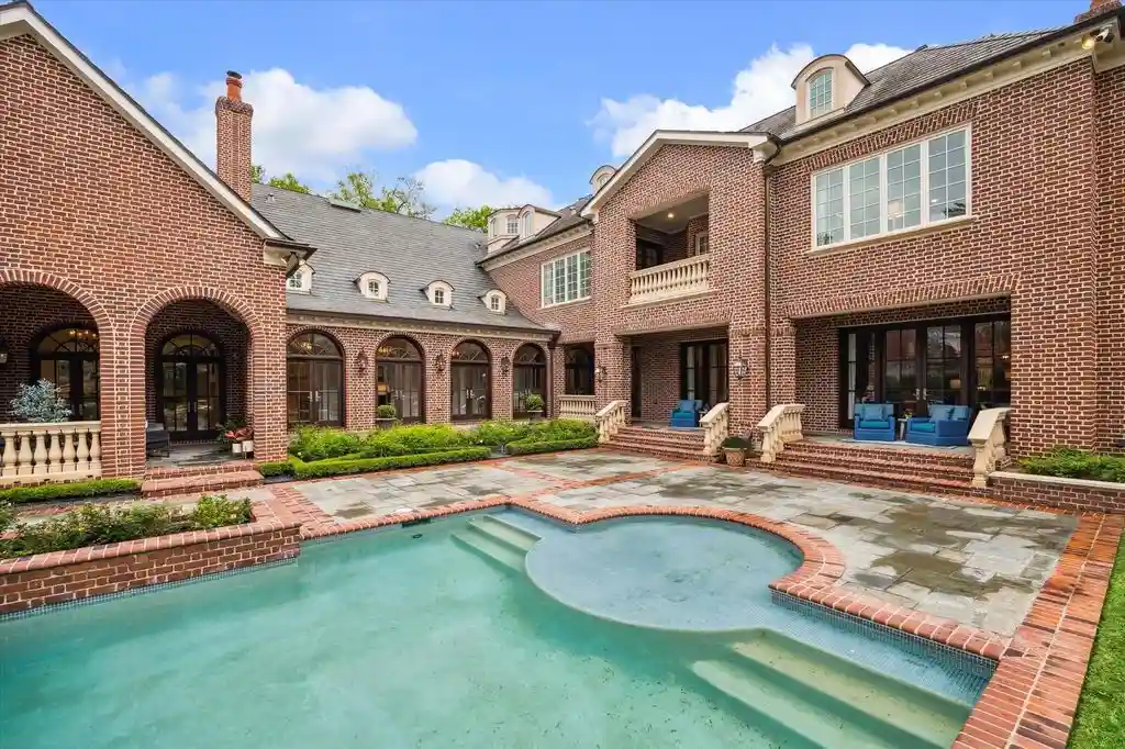24 Farnham Park Dr Exquisite Texas Estate Epitomizing Luxury and Privacy Lists for 6 11