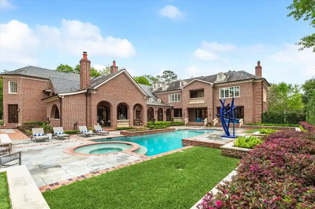 24 Farnham Park Dr Exquisite Texas Estate Epitomizing Luxury and Privacy Lists for 6 15