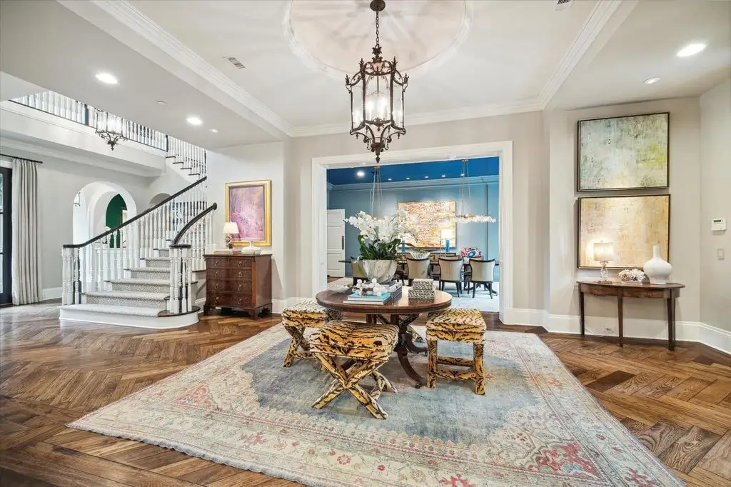 24 Farnham Park Dr Exquisite Texas Estate Epitomizing Luxury and Privacy Lists for 6 3