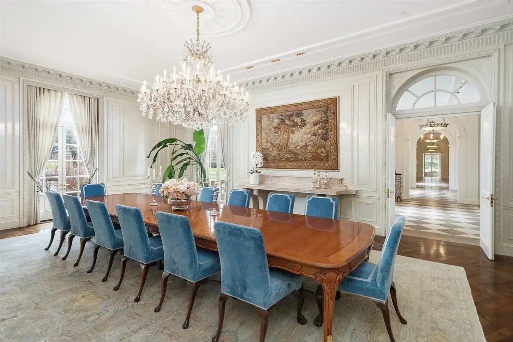Discover the legendary Crespi Estate at 5619 Walnut Hill Ln, an ultra-luxury Dallas home for sale in Preston Hollow.