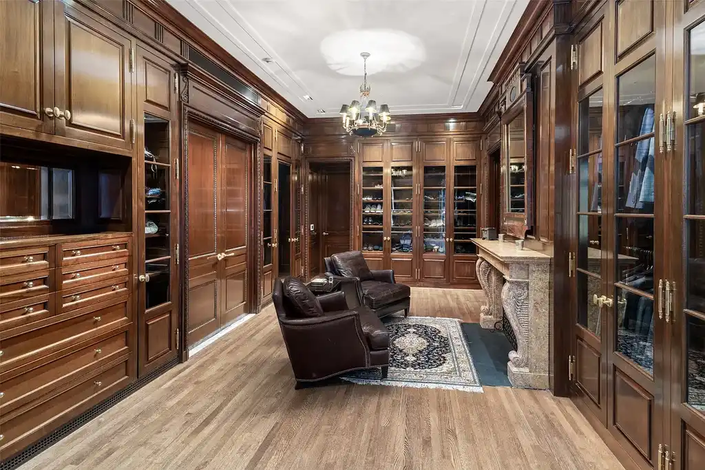 Discover the legendary Crespi Estate at 5619 Walnut Hill Ln, an ultra-luxury Dallas home for sale in Preston Hollow.