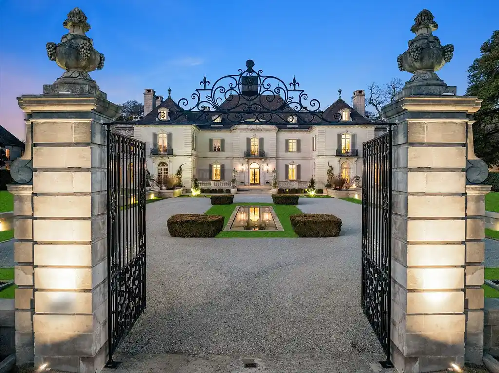 Discover the legendary Crespi Estate at 5619 Walnut Hill Ln, an ultra-luxury Dallas home for sale in Preston Hollow.