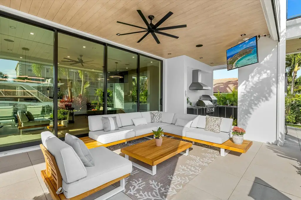 772 Glouchester Street – $7.5 Million Luxury Waterfront Home in Boca Raton