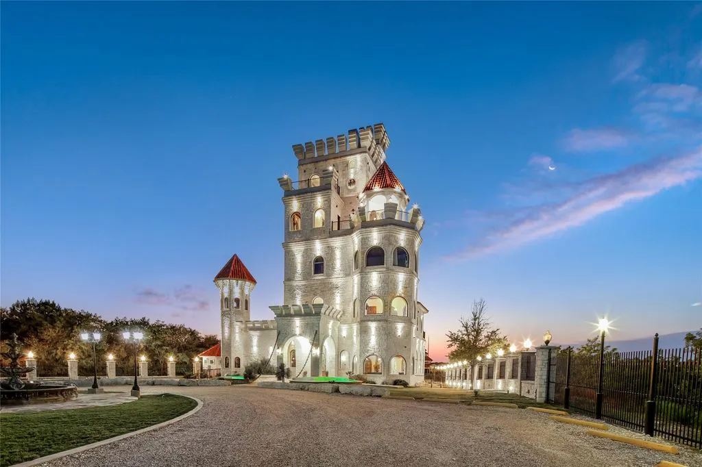 119 Private Road 1820 Presents a Majestic 4.9M Castle Retreat Overlooking Lake Whitney 1
