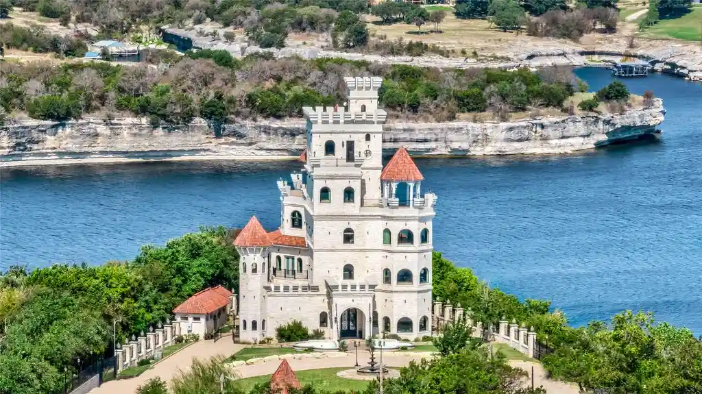 119 Private Road 1820 Presents a Majestic 4.9M Castle Retreat Overlooking Lake Whitney 14