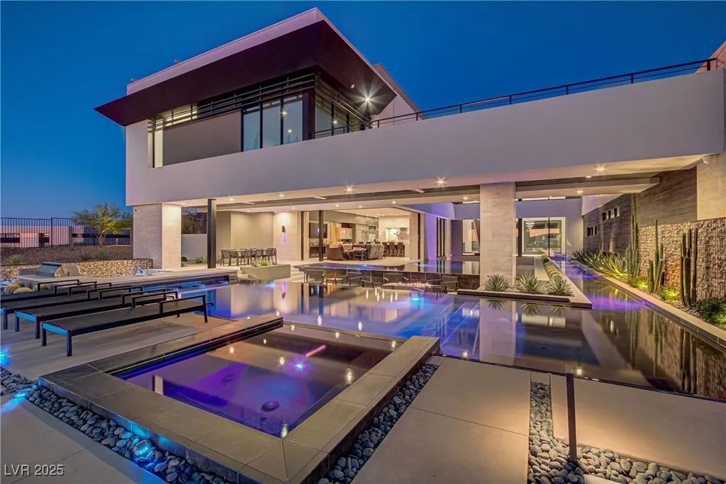 1550 Dragon Crest Ave Offers Elevated Desert Luxury and Strip Views for 17 Million 1