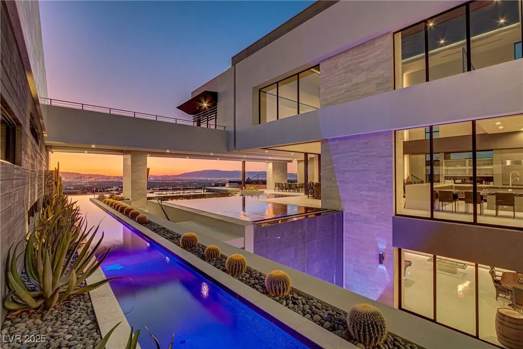 1550 Dragon Crest Ave Offers Elevated Desert Luxury and Strip Views for 17 Million 14