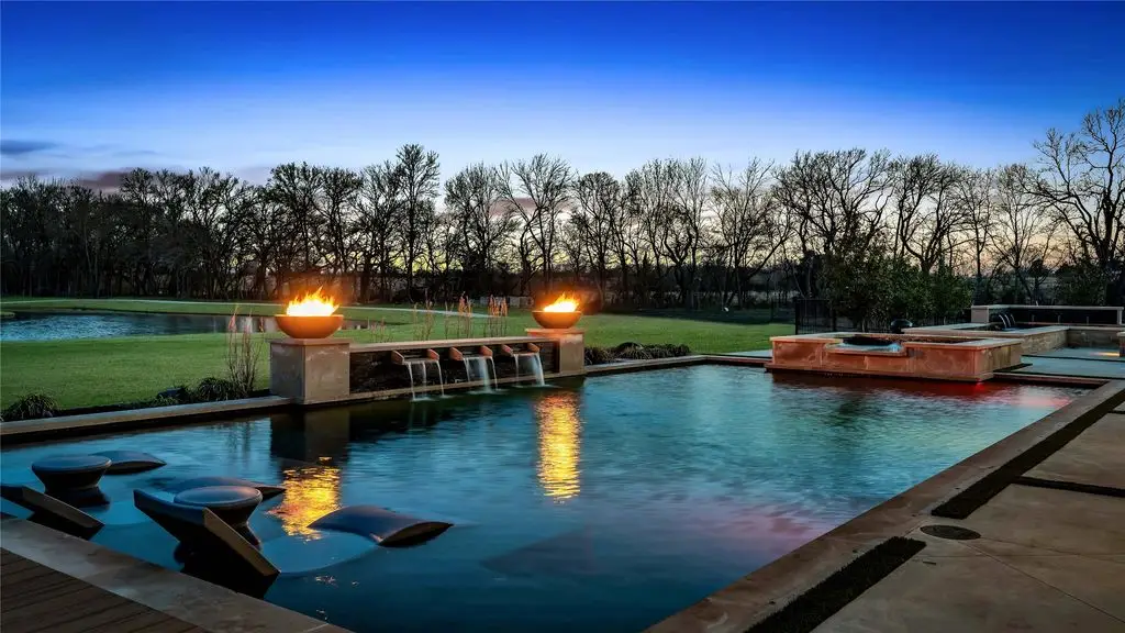 2005 Honey Ln Experience Sophisticated Living in Texas with Exclusive Amenities for 6.5 Million 12