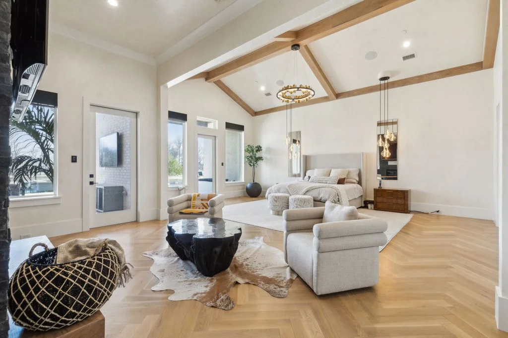 2005 Honey Ln Experience Sophisticated Living in Texas with Exclusive Amenities for 6.5 Million 7