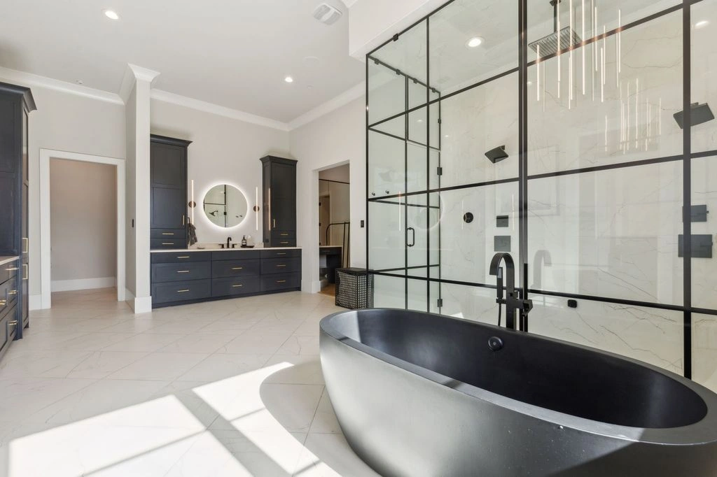 2005 Honey Ln Experience Sophisticated Living in Texas with Exclusive Amenities for 6.5 Million 8