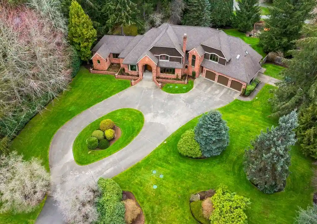 21934 NE 140th Way Captivating Tuscan Retreat in Lake of the Woods for 3688000 12