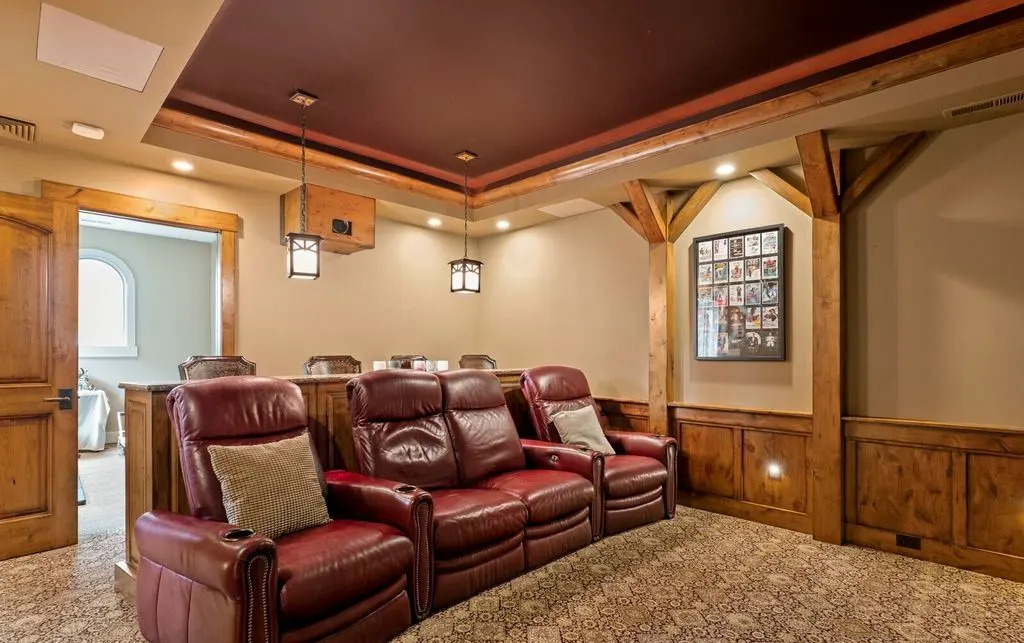 21934 NE 140th Way Captivating Tuscan Retreat in Lake of the Woods for 3688000 6