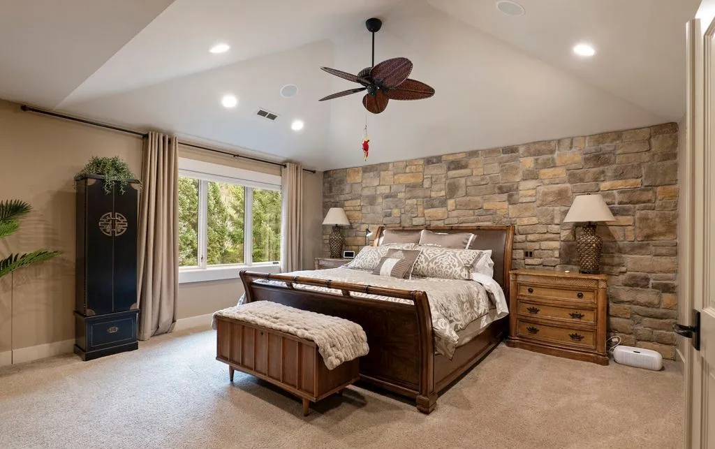 21934 NE 140th Way Captivating Tuscan Retreat in Lake of the Woods for 3688000 9