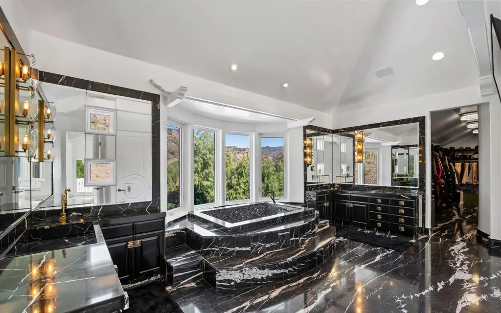 25665 Mulholland Hwy A Stunning Mediterranean Modern Retreat Hits the Market for 12 11
