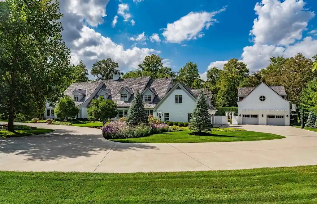 2910 Covington Lake Dr Unveils a Stunning European Countryside Oasis with Modern Sophistication for 3299900 3