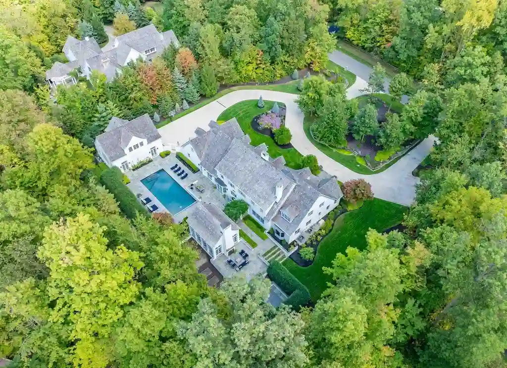2910 Covington Lake Dr Unveils a Stunning European Countryside Oasis with Modern Sophistication for 3299900 4