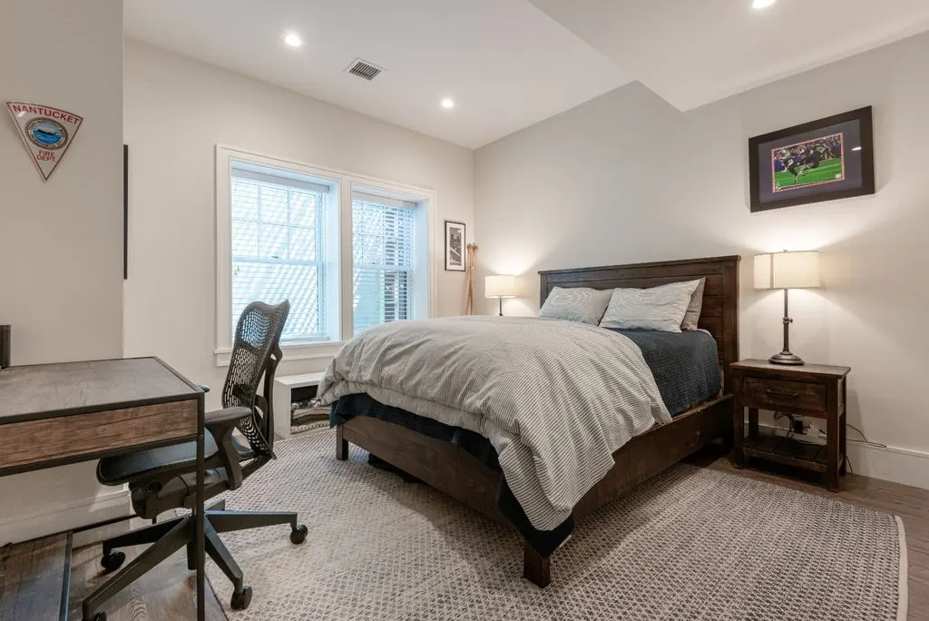 36 Warrens Landing Rd A Timeless Blend of Modern Luxury and Historical Charm for 21 Million 10