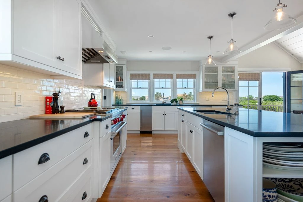 36 Warrens Landing Rd A Timeless Blend of Modern Luxury and Historical Charm for 21 Million 7