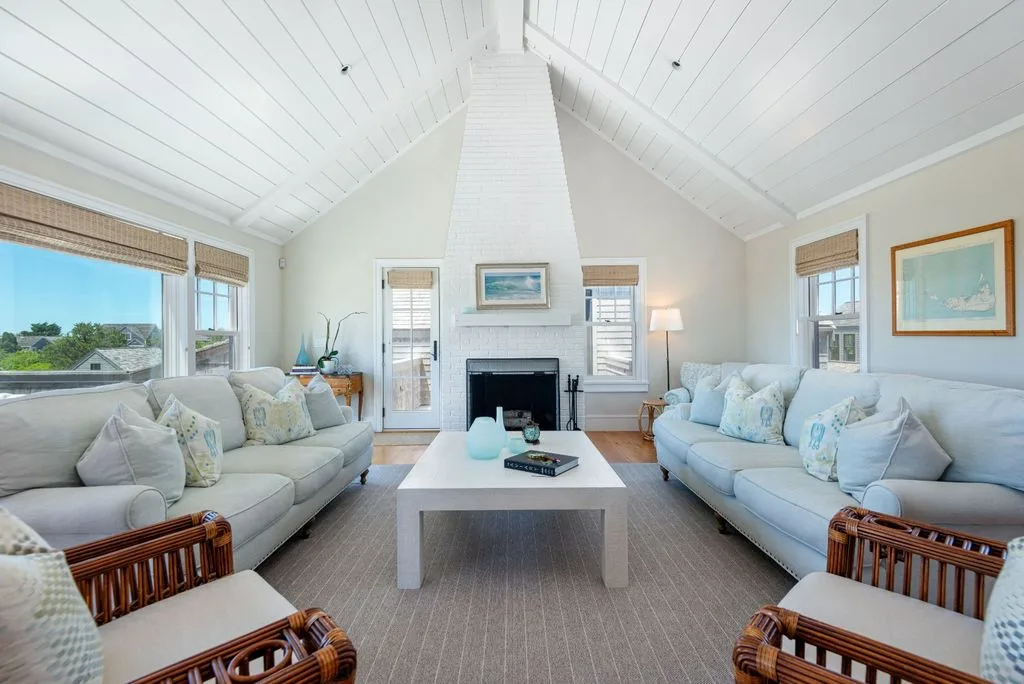 36 Warrens Landing Rd A Timeless Blend of Modern Luxury and Historical Charm for 21 Million 9