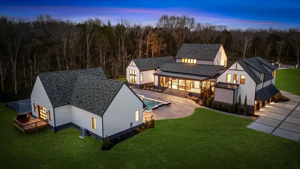 3737 N Chapel Rd Delivers Unmatched Privacy and Modern Comfort on a Prime Double Lot for 6749990 4