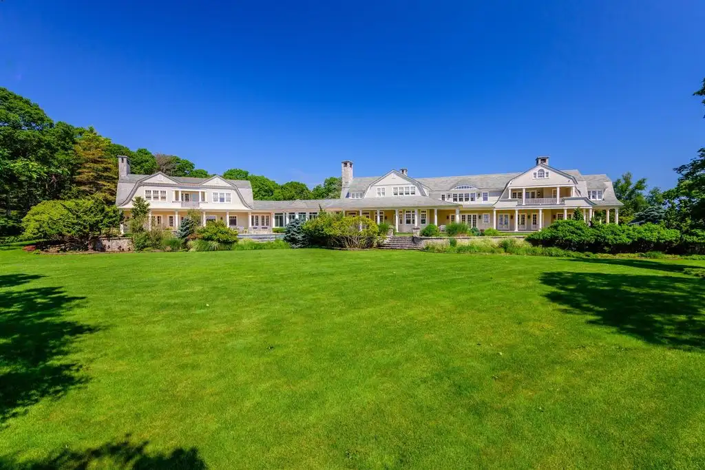 38 Mathews Rd Stuns as a 67.5M Coastal Masterpiece in the Heart of Wainscott New York 3