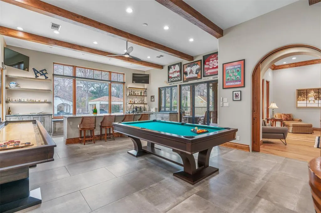 4407 Island Cv Texas Luxury Waterfront Retreat with Unmatched Water Views and Boating Adventures for 9.75 Million 7 result