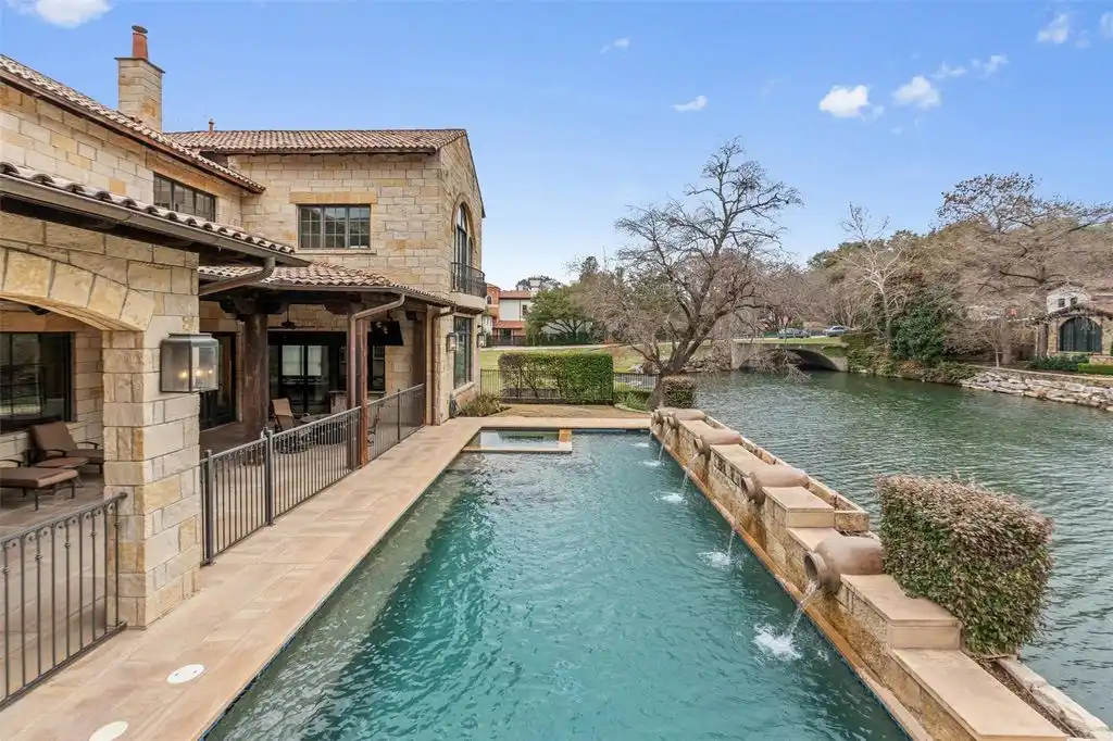 4407 Island Cv Texas Luxury Waterfront Retreat with Unmatched Water Views and Boating Adventures for 9.75 Million 8 result