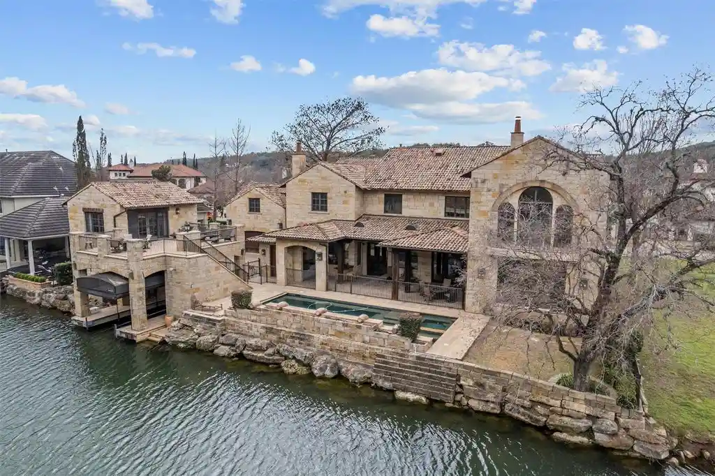 4407 Island Cv Texas Luxury Waterfront Retreat with Unmatched Water Views and Boating Adventures for 9.75 Million 9 result