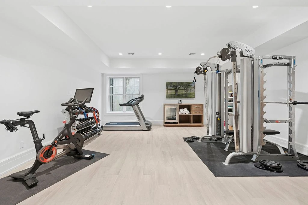471 Middle Line Hwy Extraordinary Gabled Estate on 6.5 Acres Offers the Ultimate Hamptons Retreat for 8175000 11