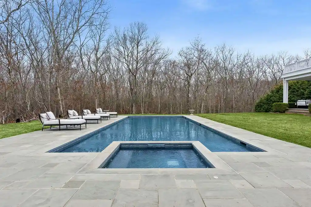 471 Middle Line Hwy Extraordinary Gabled Estate on 6.5 Acres Offers the Ultimate Hamptons Retreat for 8175000 12