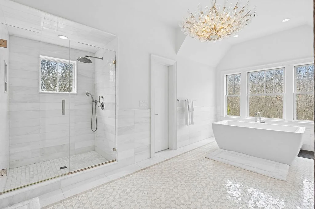 471 Middle Line Hwy Extraordinary Gabled Estate on 6.5 Acres Offers the Ultimate Hamptons Retreat for 8175000 9
