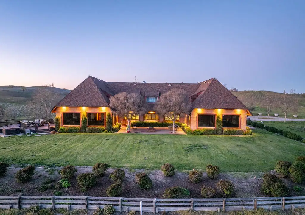 5010 Gate 4 Rd A Stunning California Estate for Sale at 33 Million 1