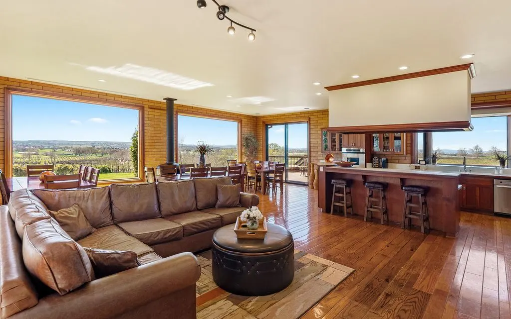 5010 Gate 4 Rd A Stunning California Estate for Sale at 33 Million 7