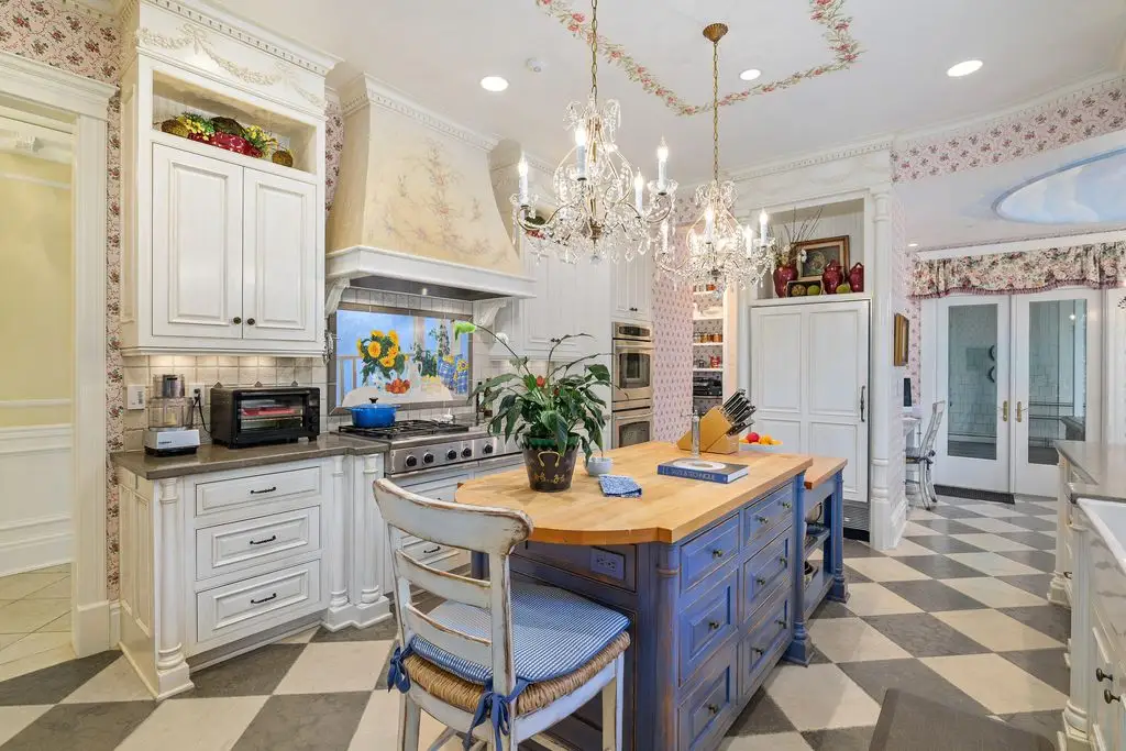 503 Quail Ln Enchanting 8.495M English Country Estate with Breathtaking Rogue River Views 7