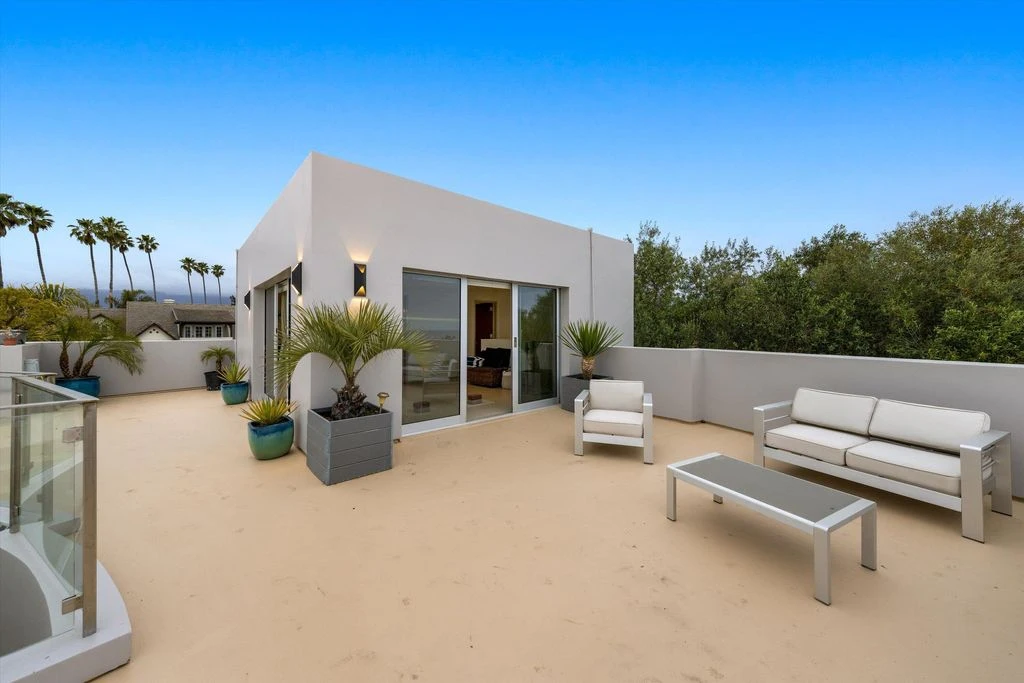 5293 Shoreline Dr Stunning 12.5M Oceanfront Estate With 11± Acres and Private Beach Access 10