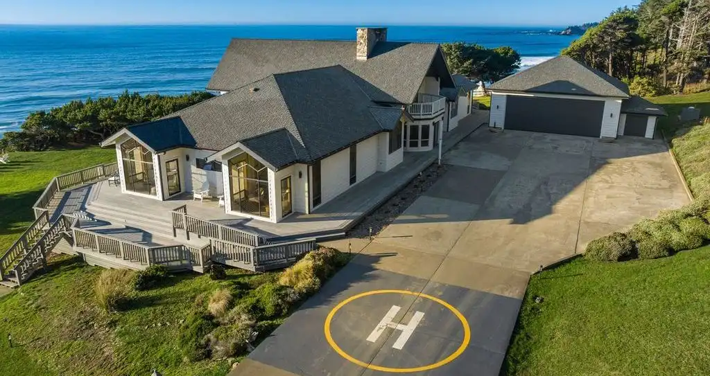 88515 Pacific Surf Ln Offers a Breathtaking 73 Acre Oceanfront Sanctuary for 8.9 Million 13