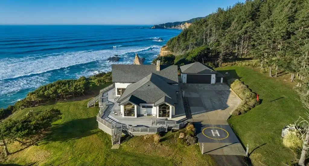 88515 Pacific Surf Ln Offers a Breathtaking 73 Acre Oceanfront Sanctuary for 8.9 Million 2