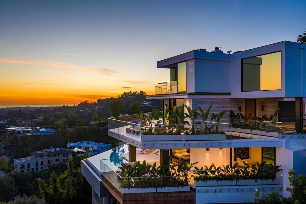 Angelo View Residence by IR Architects A Hollywood Hills Haven of Modern Glamour 3